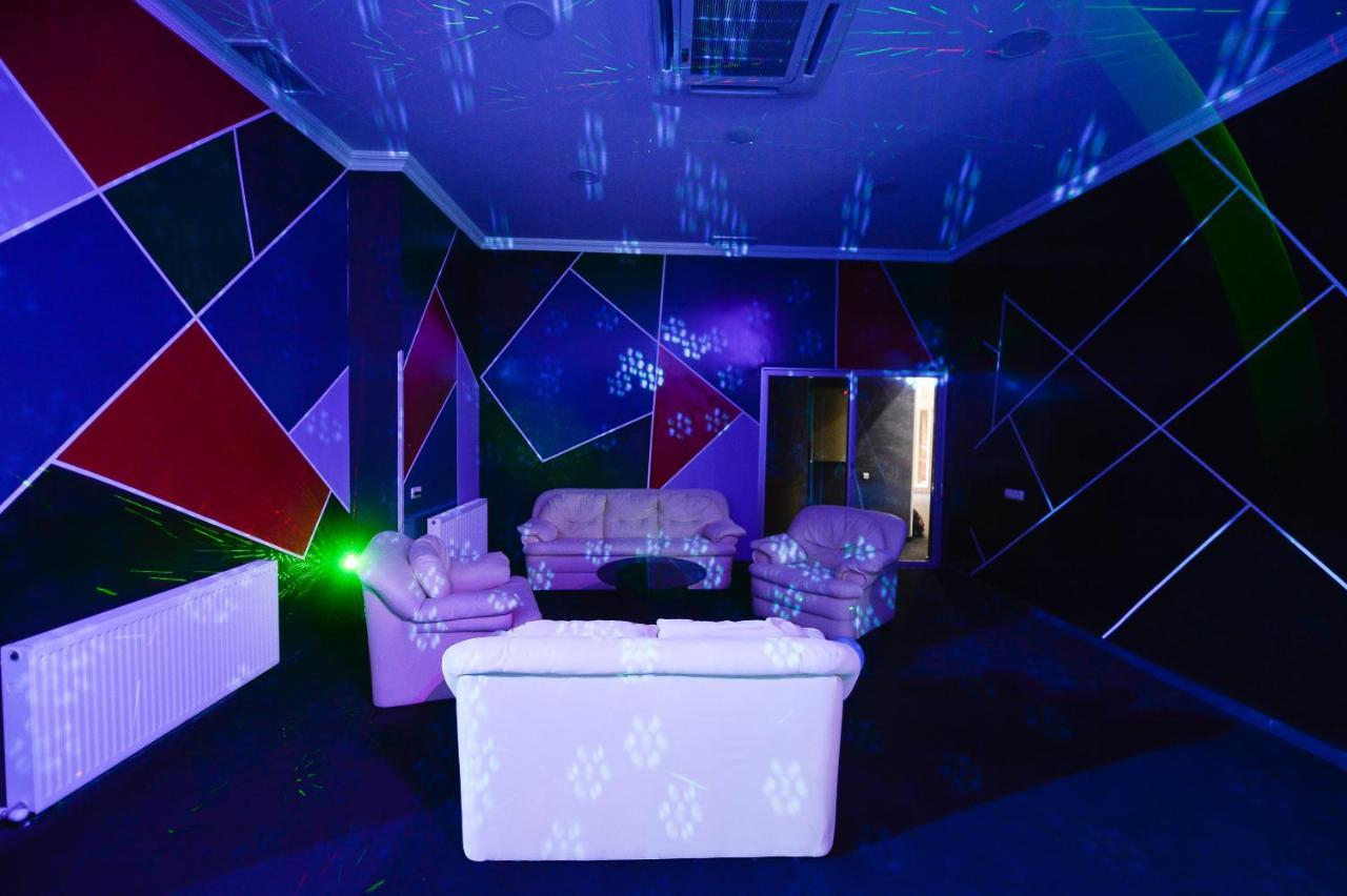 Aura Boutique Hotel Batumi Bagian luar foto